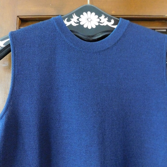 St. John Collection Basic - Picture 6 of 6